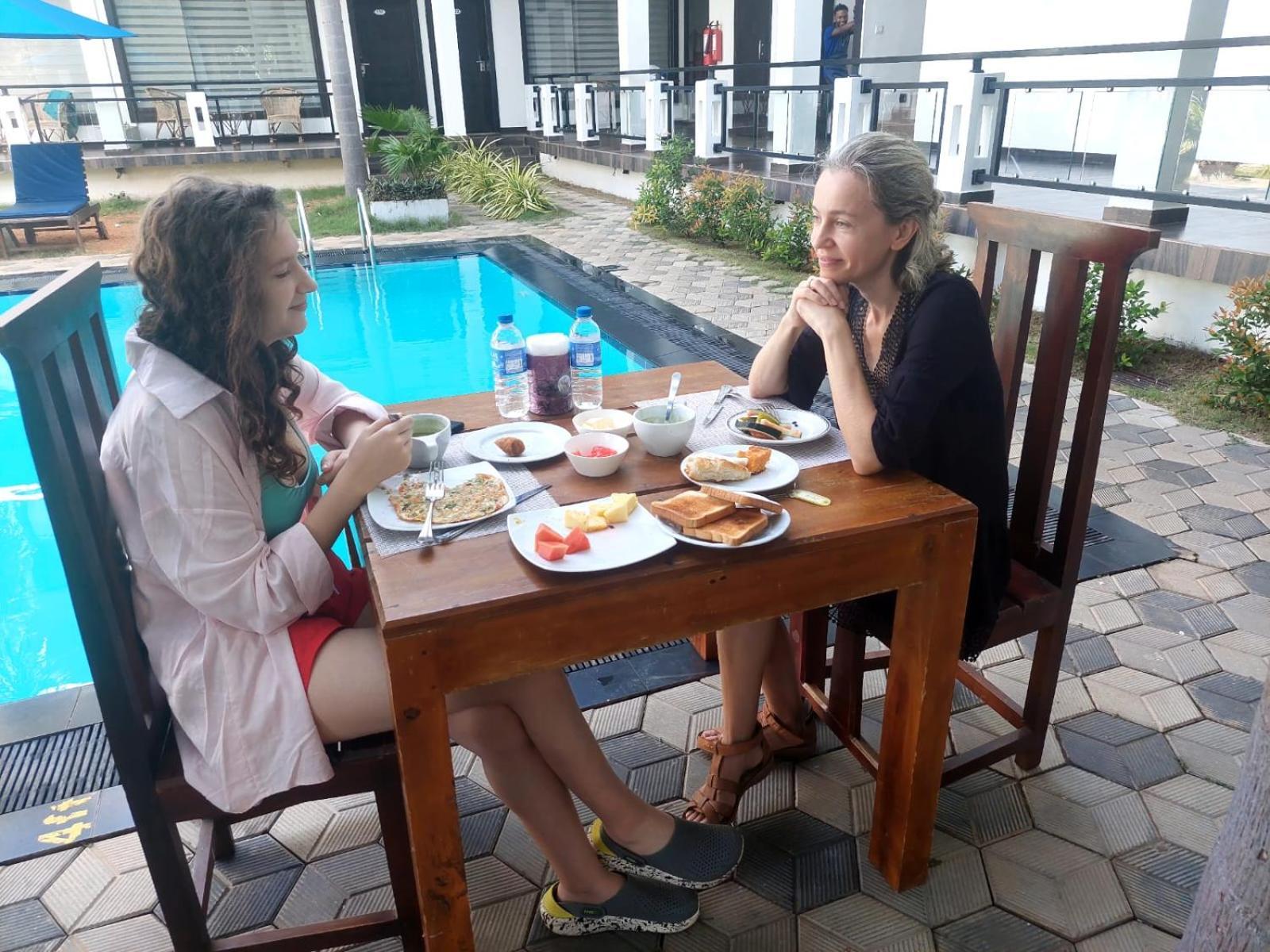 J7 Villaj Resort Trincomalee Luaran gambar